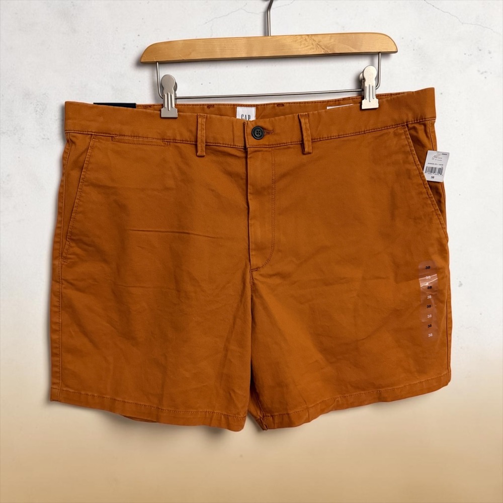 Gap Mens Essential Khaki 7 Inch Shorts Orange Golden Oak Size 38 NWT